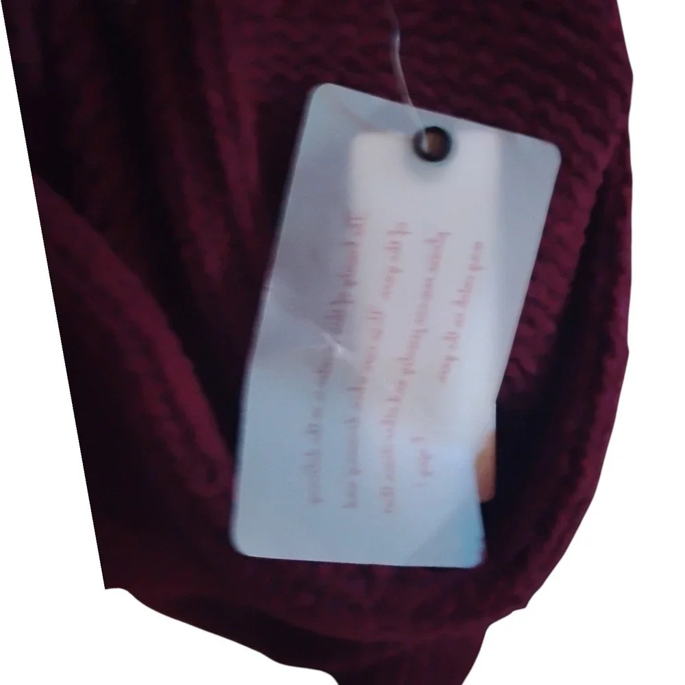 Petal & Flower Burgundy‎ Super Soft Sweater Size Medium NWT
